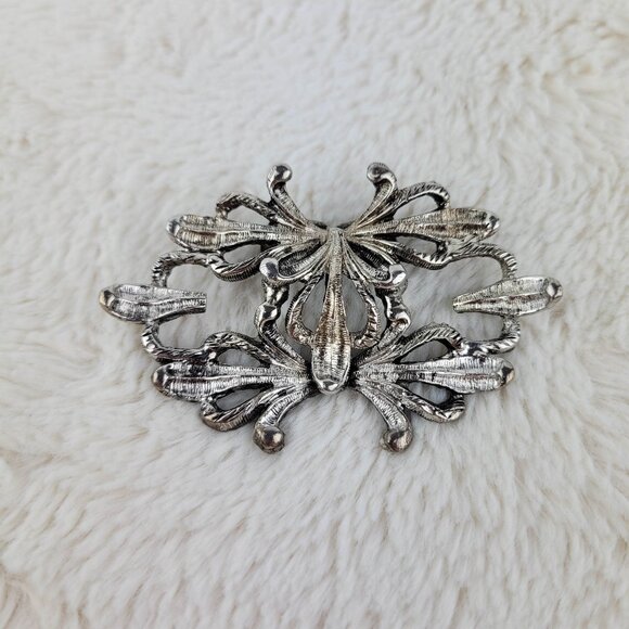 1920's Silver Tone Metal Bow Tie Shoe Clip - Picture 1 of 6